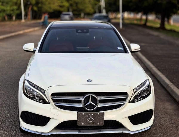 FOREIGN USED 2016 MERCEDES BENZ C300 FOR SALE