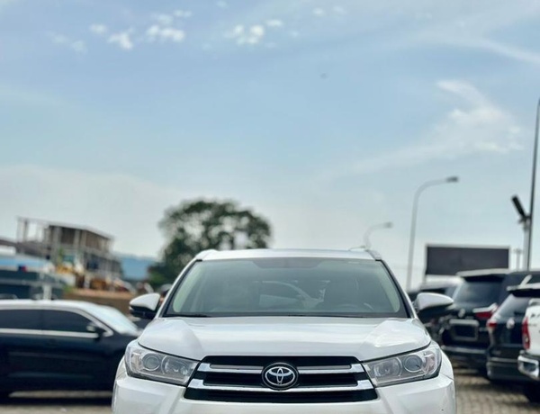 FOREIGN USED 2016 TOYOTA HIGHLANDER LIMITED FOR SALE