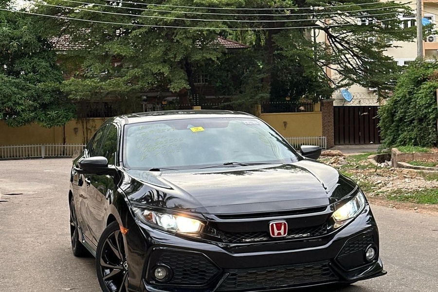 FOREIGN USED 2017 HO...