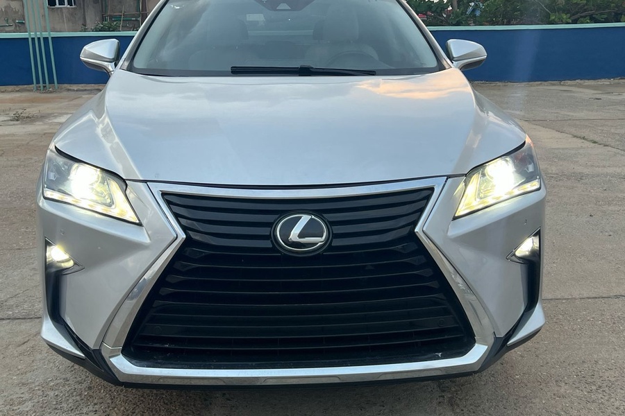 FOREIGN USED 2018 LE...