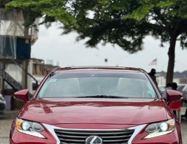 FOREIGN USED 2018 UPGRADED LEXUS ES350 FOR SALE