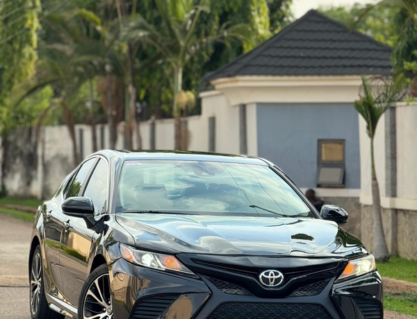 FOREIGN USED 2020 TOYOTA CAMRY SE FOR SALE