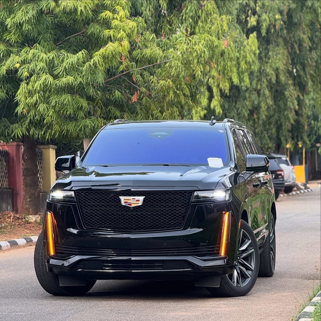FOREIGN USED 2022 CADILLAC ESCALADE