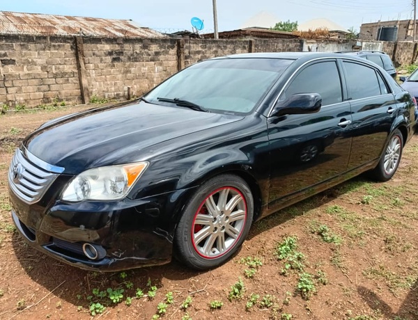 Foreign Used Toyota Avalon 2012