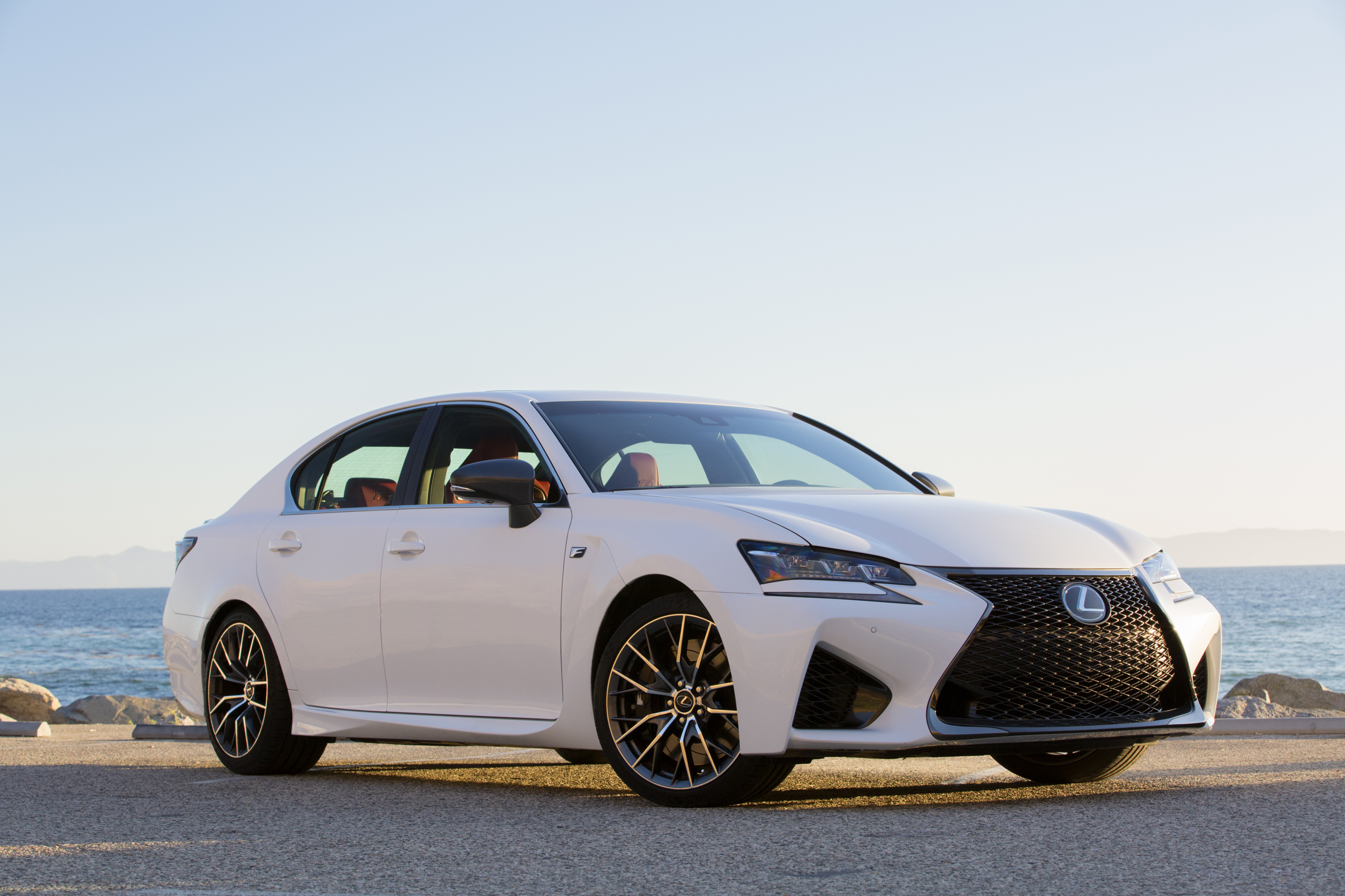  Lexus GS F 
