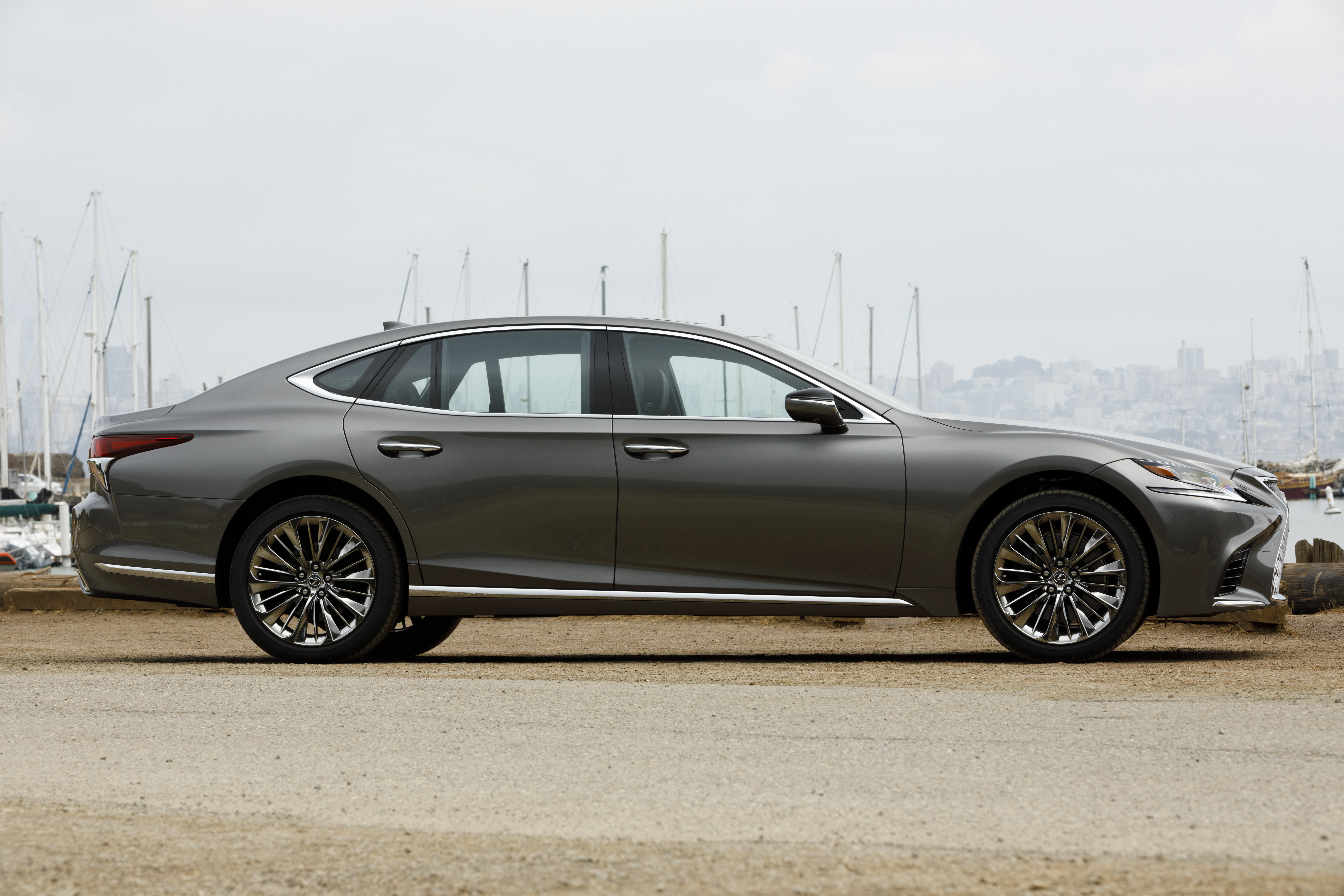  Lexus LS 500 
