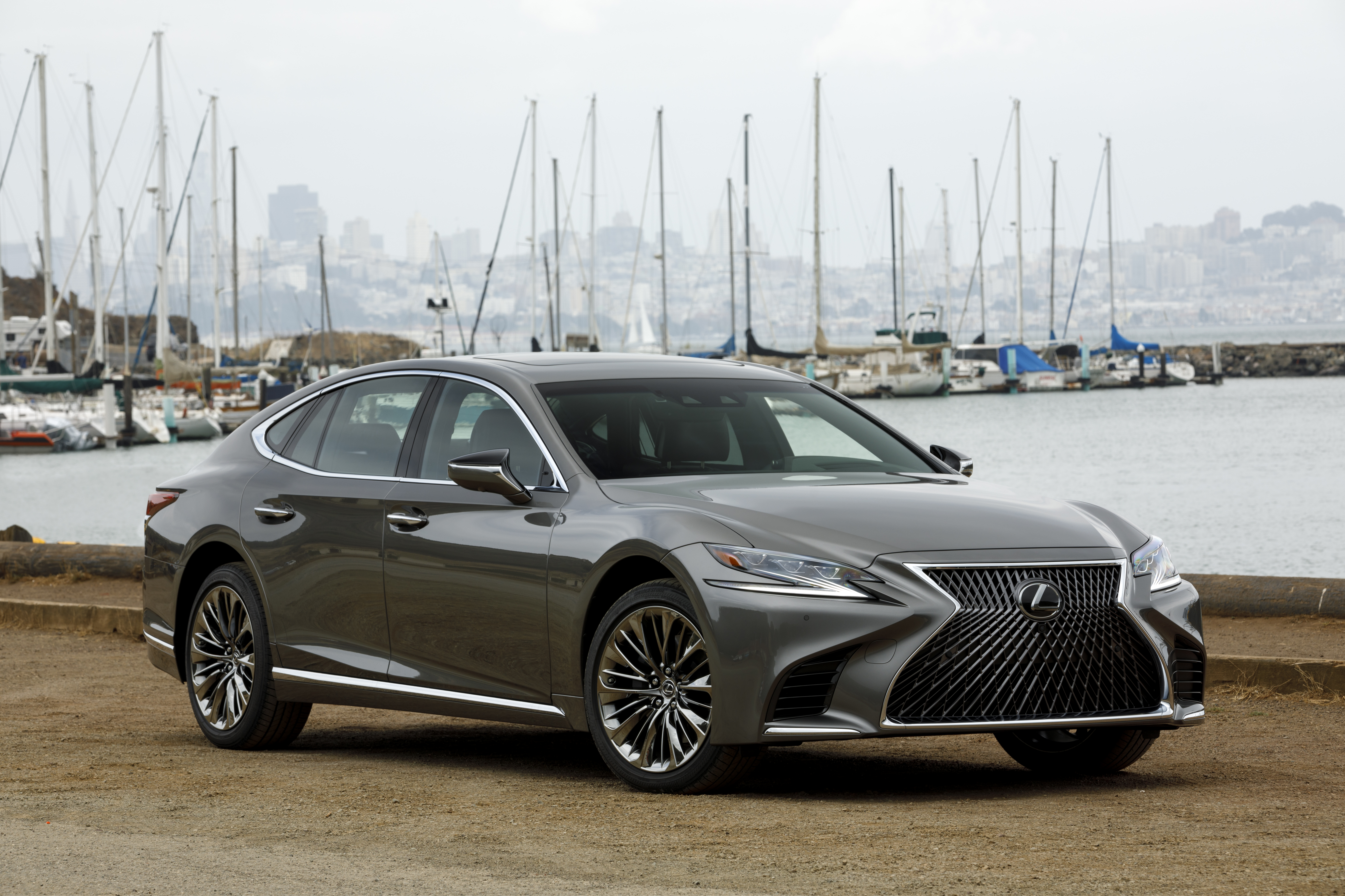  Lexus LS 500 