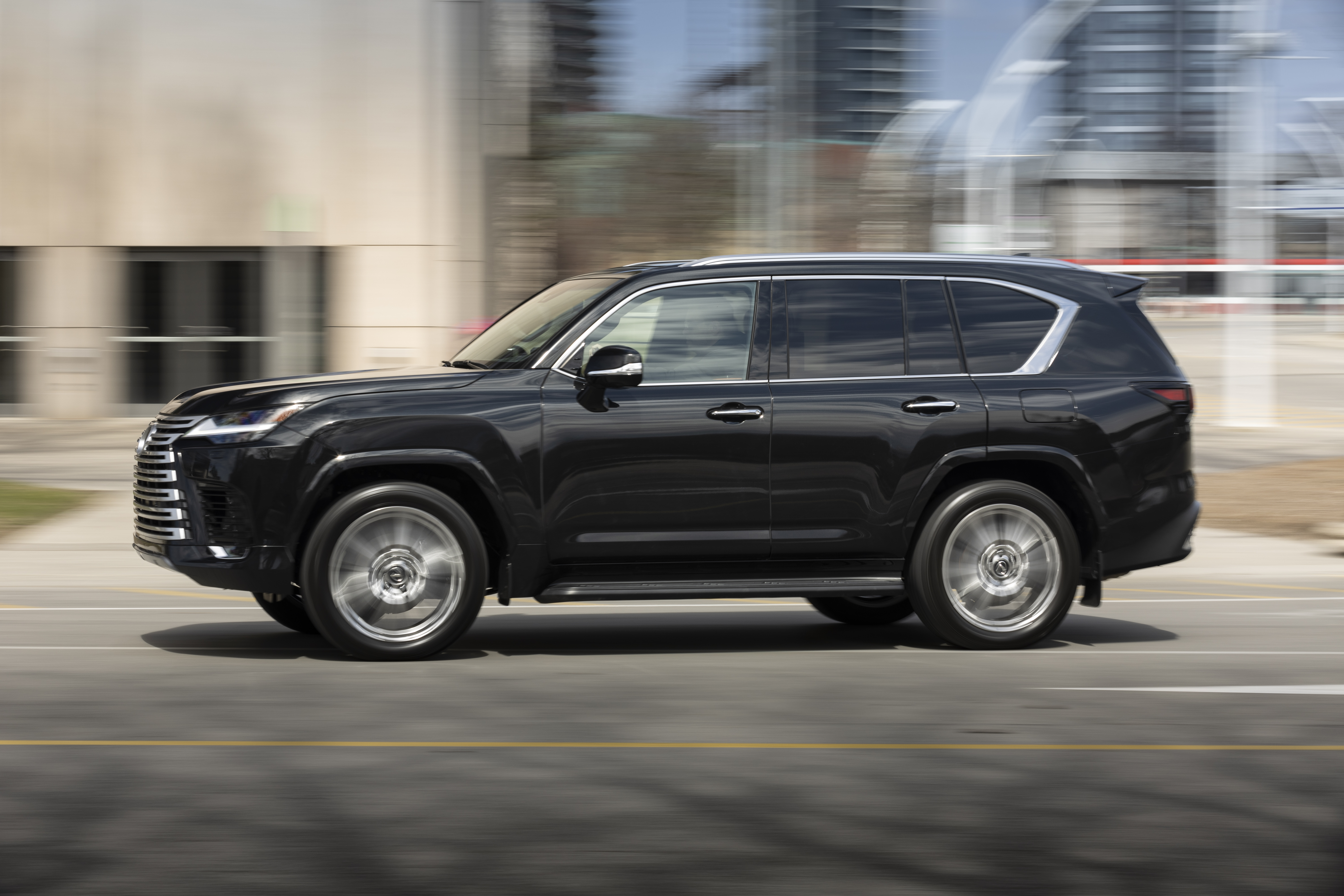 LEXUS LX 600 