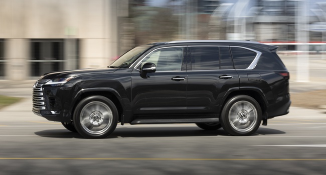 LEXUS LX 600 2024