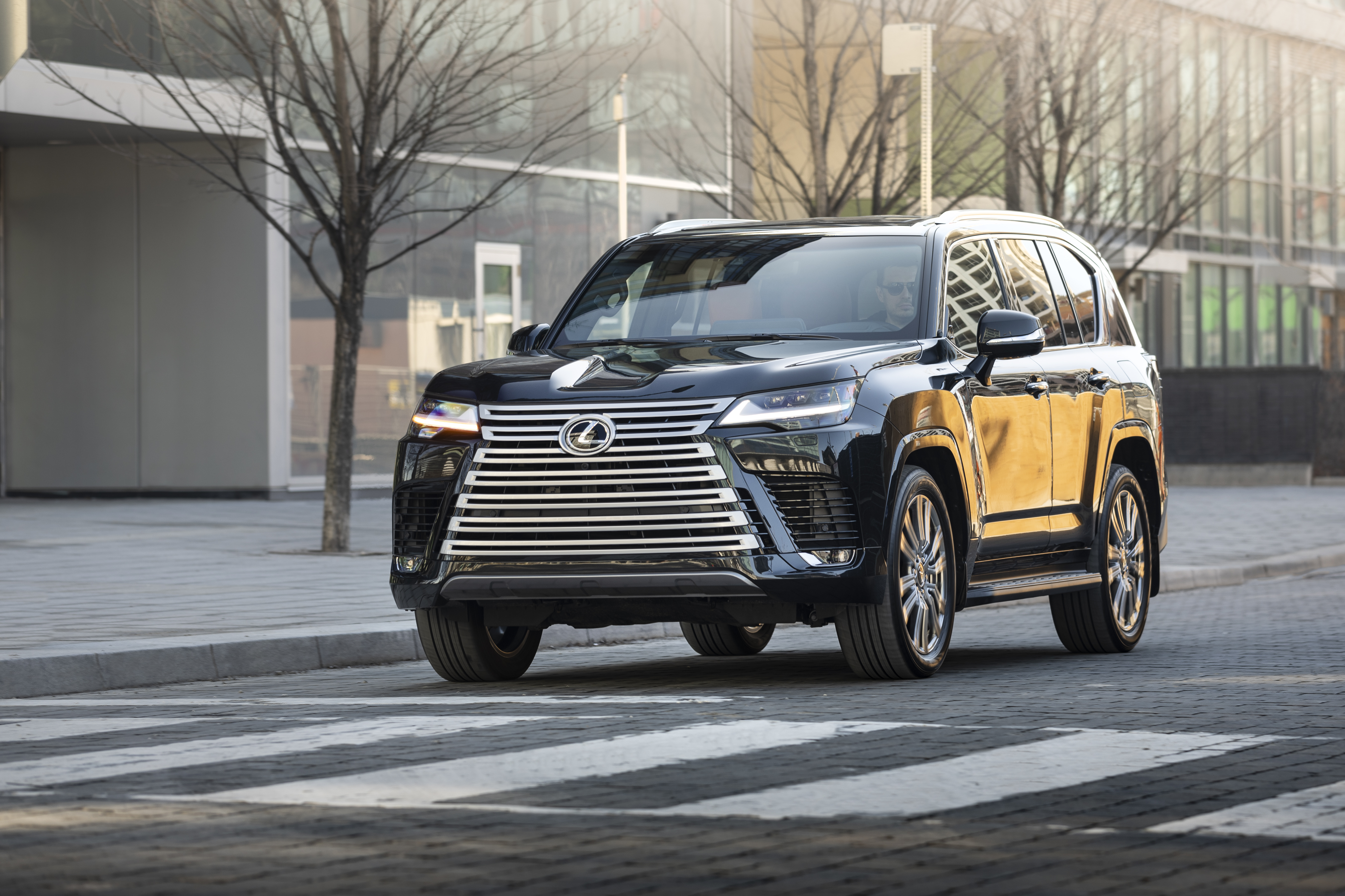  LEXUS LX 600 