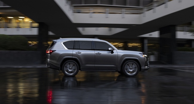 LEXUS LX 600 2024