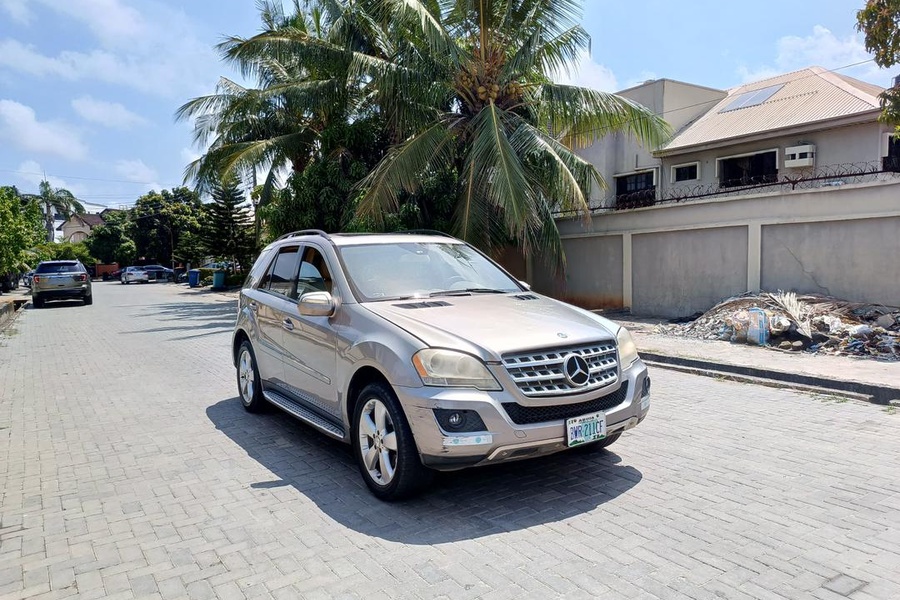 Mercedes Benz  ML350...