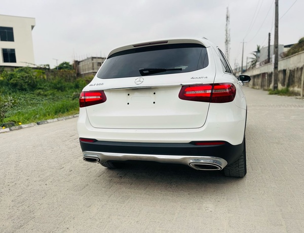 Registered Mercedes benz in Lagos
