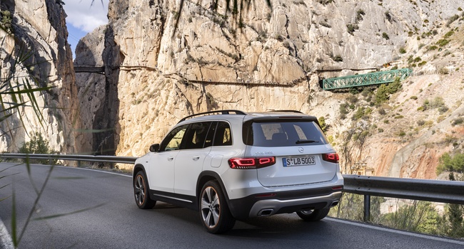 MERCEDES-BENZ GLB250 2021