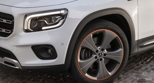 MERCEDES-BENZ GLB250 2021