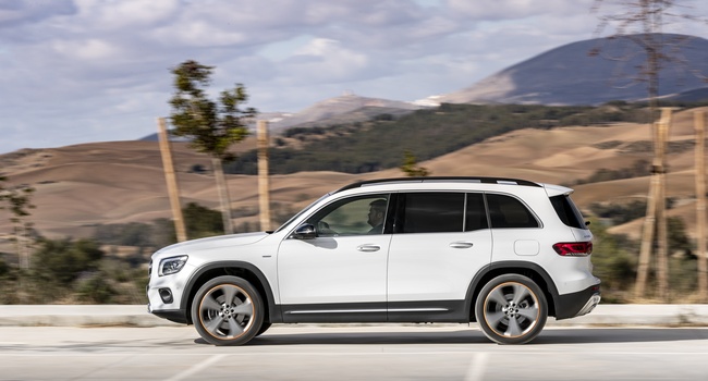 MERCEDES-BENZ GLB250 2021