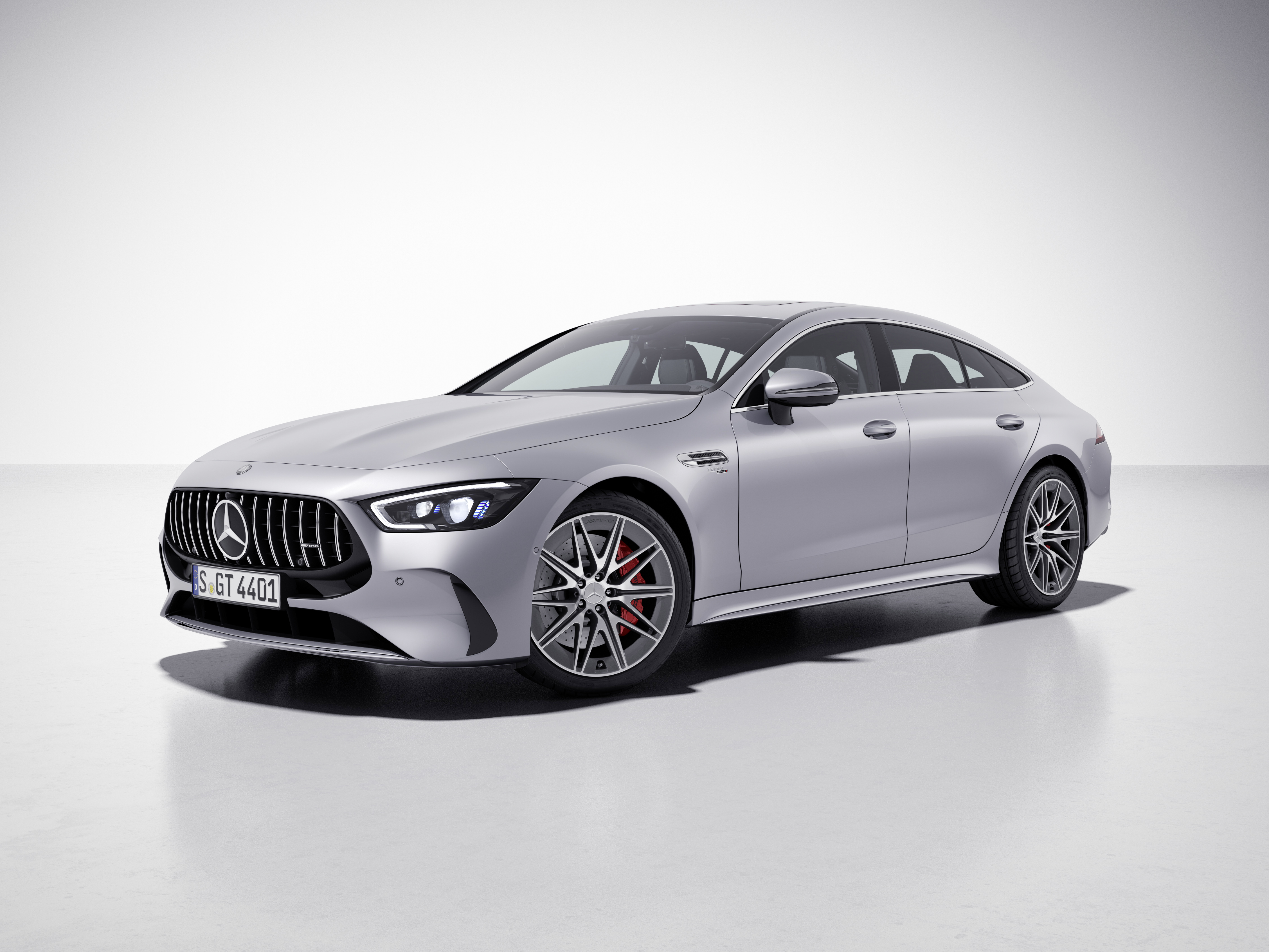  MERCEDES-BENZ GT53 AMG 