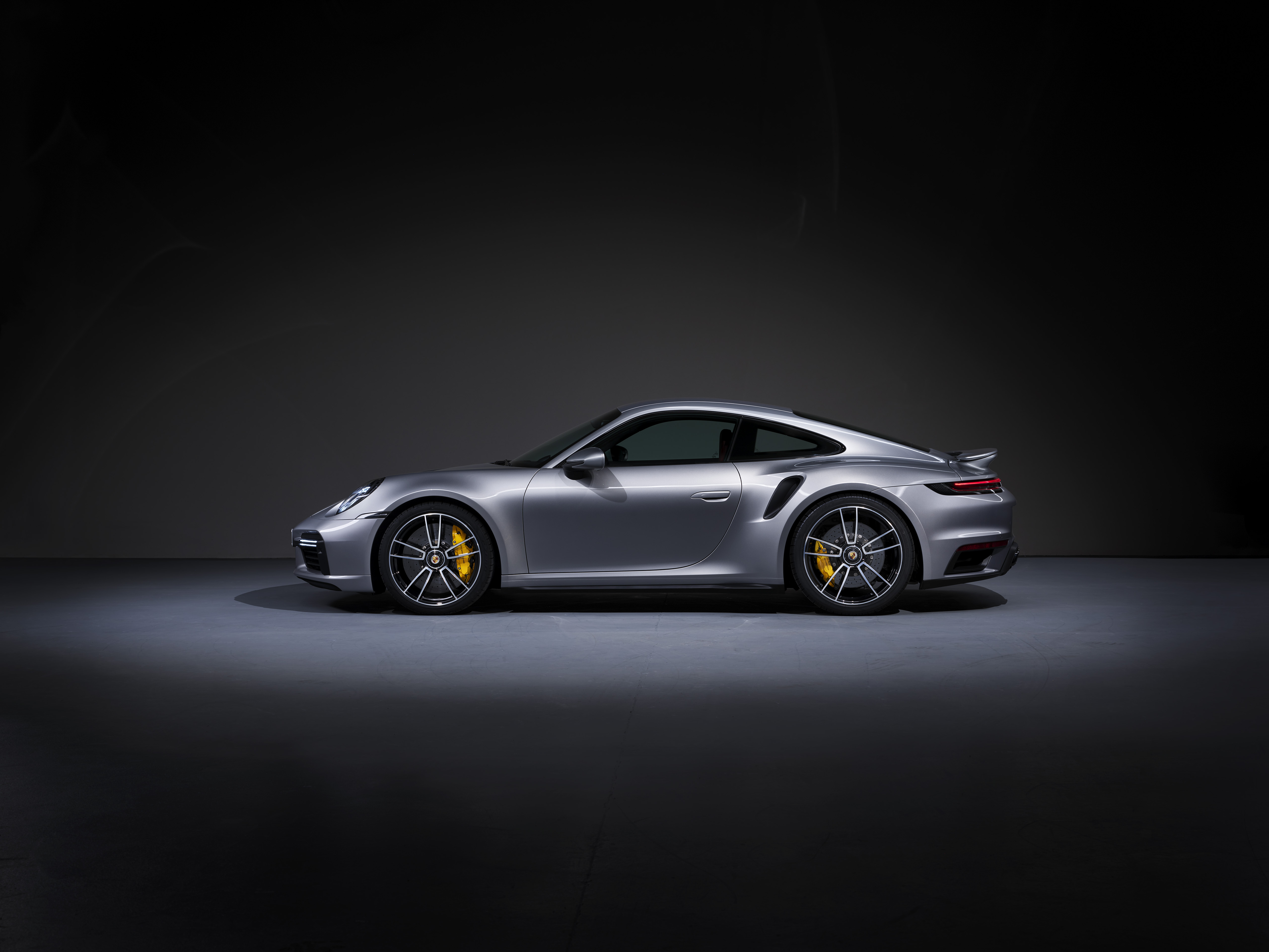  Porsche 911 Turbo S 