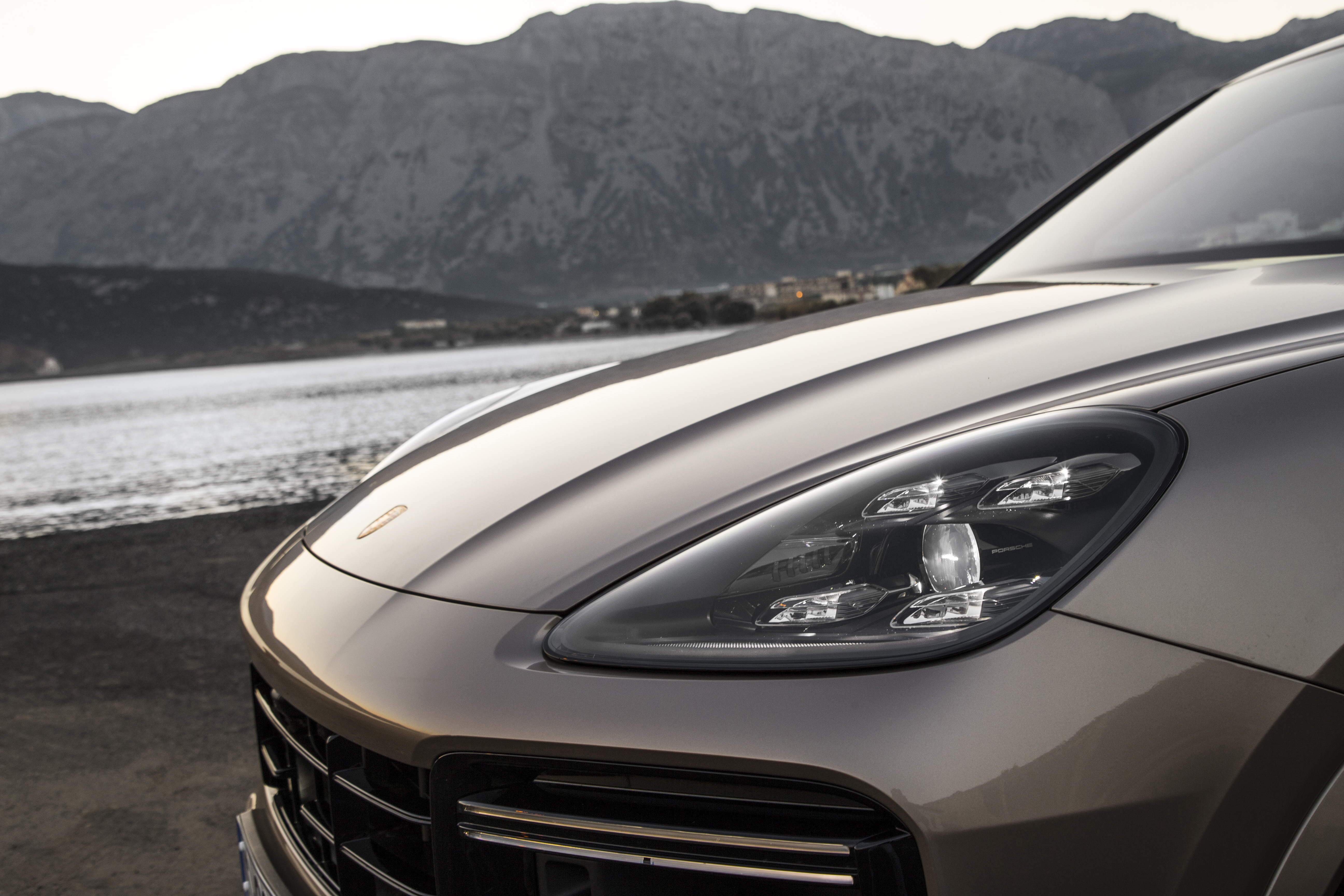  Porsche Cayenne Turbo 