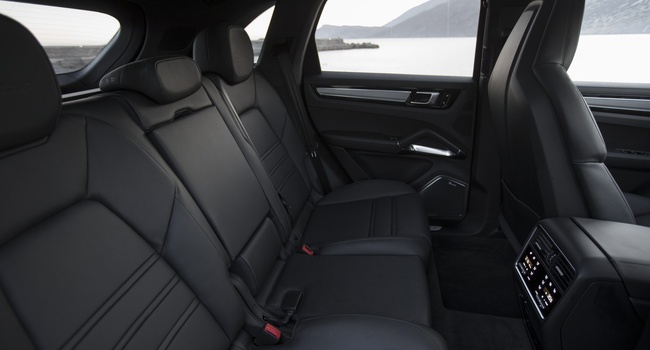 Porsche Cayenne Turbo 2015