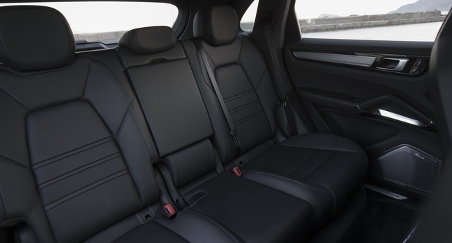 Porsche Cayenne Turbo 2015