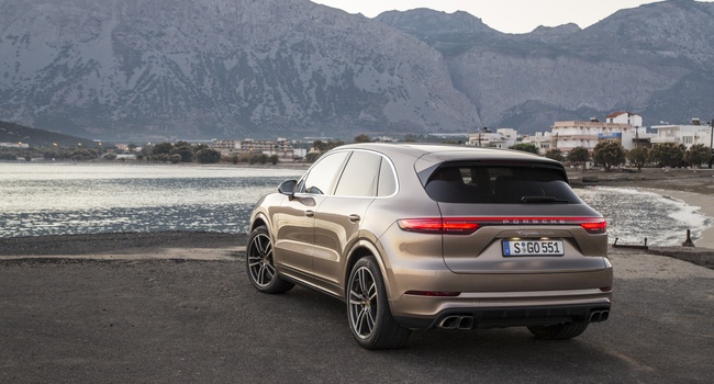 Porsche Cayenne Turbo 2015