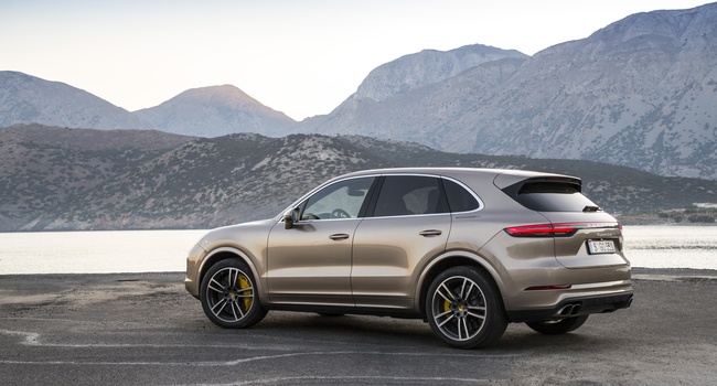 Porsche Cayenne Turbo 2015