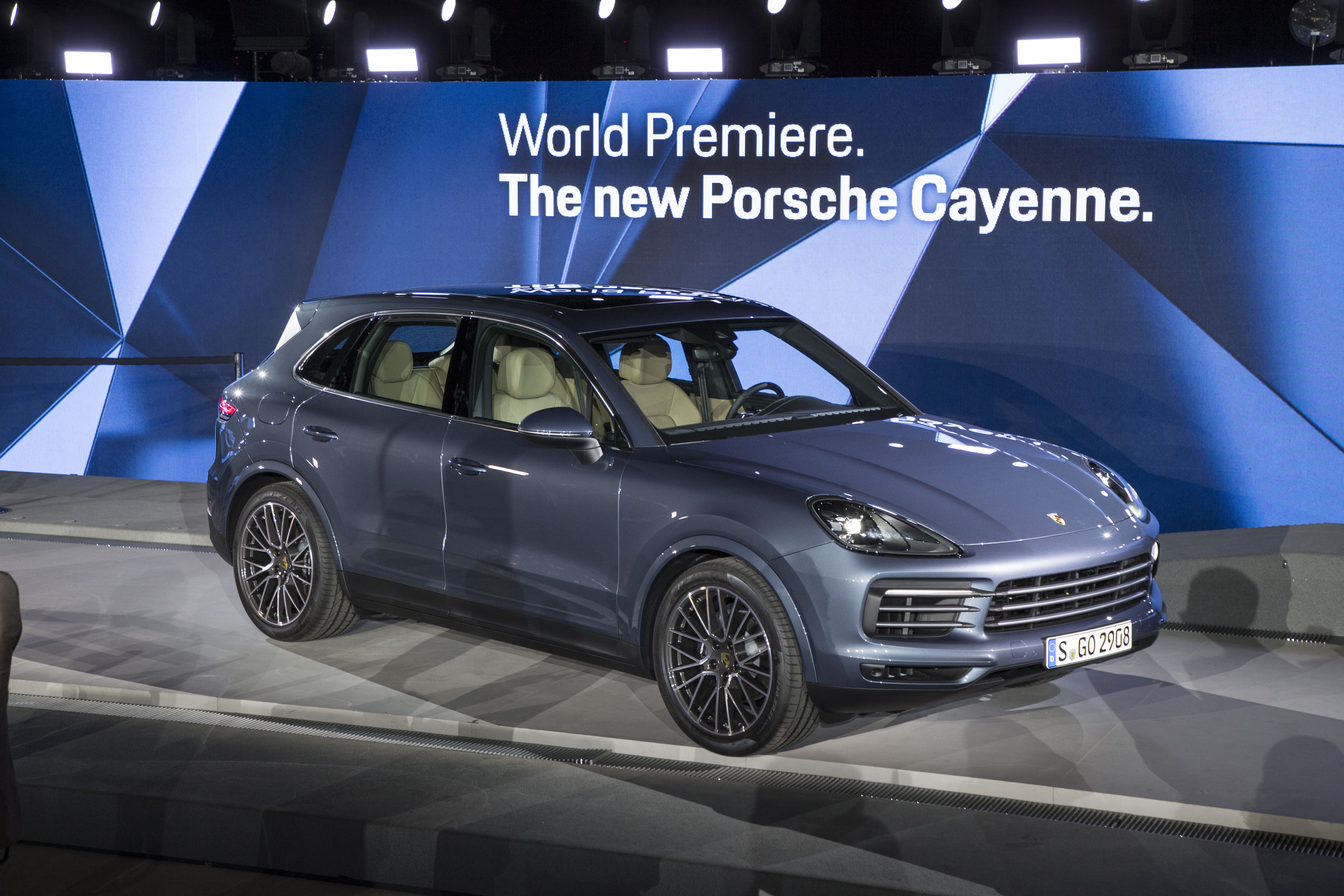  Porsche Cayenne Turbo S 