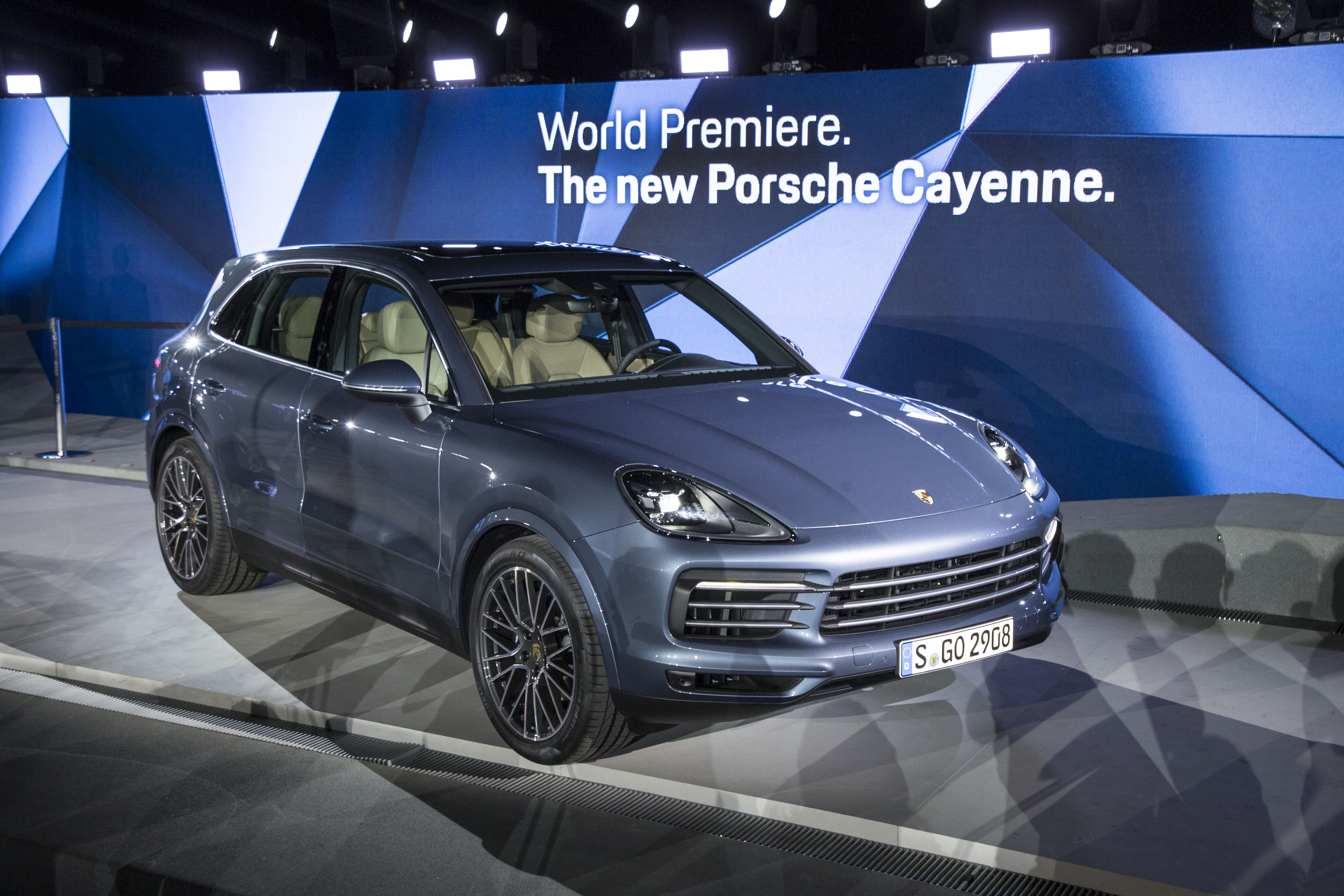  Porsche Cayenne Turbo S 