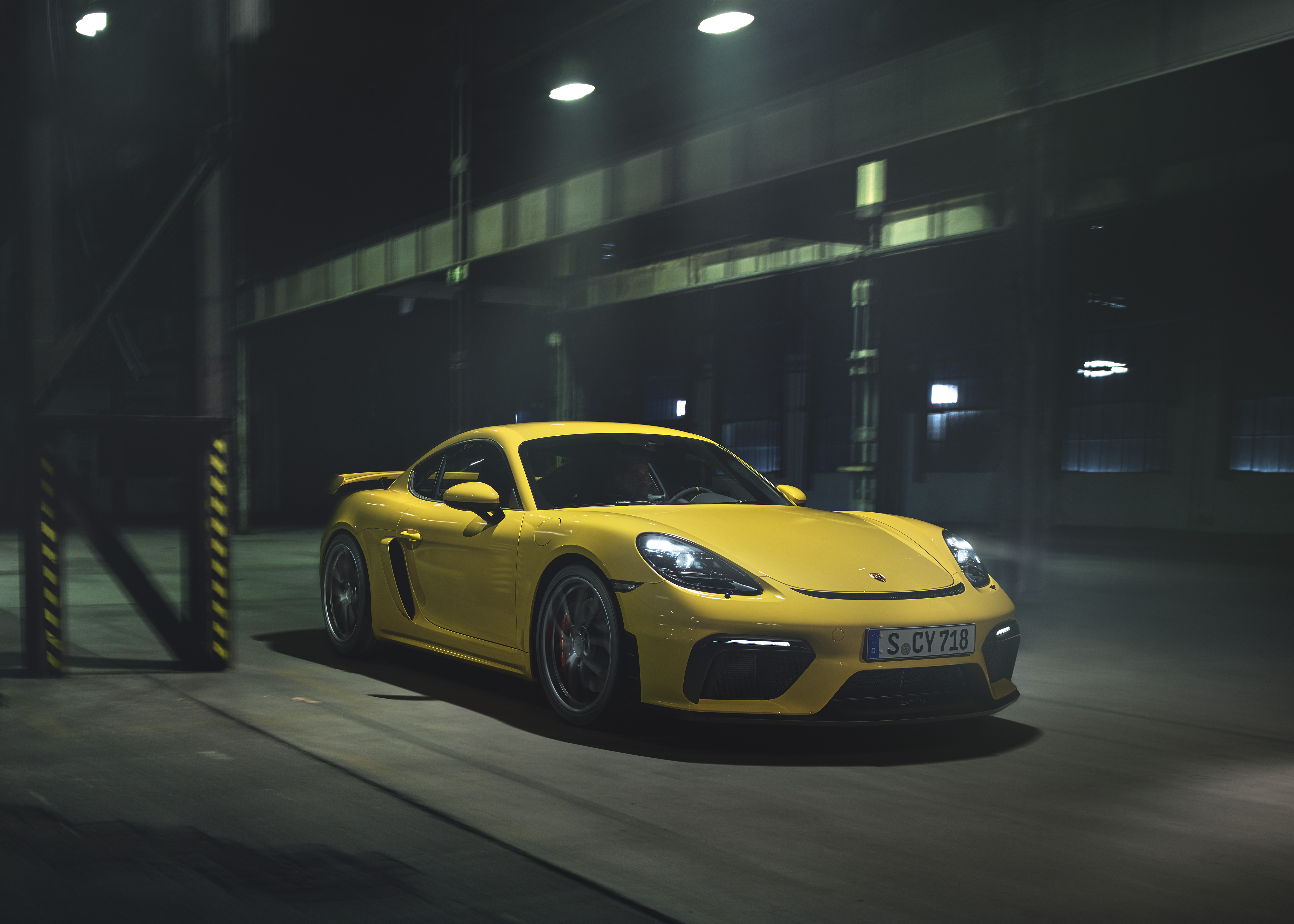 Porsche Cayman GT4