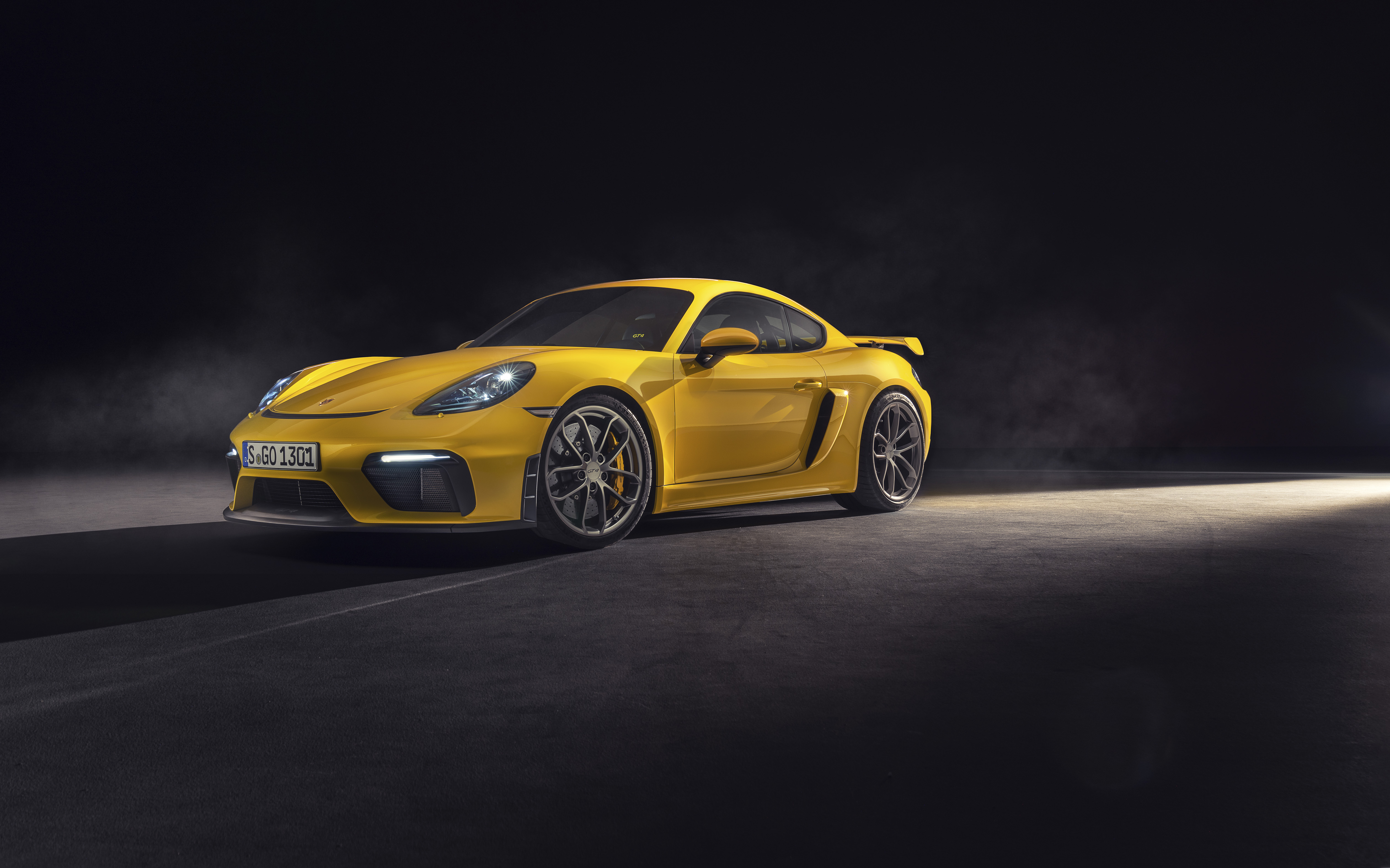  Porsche Cayman GT4 