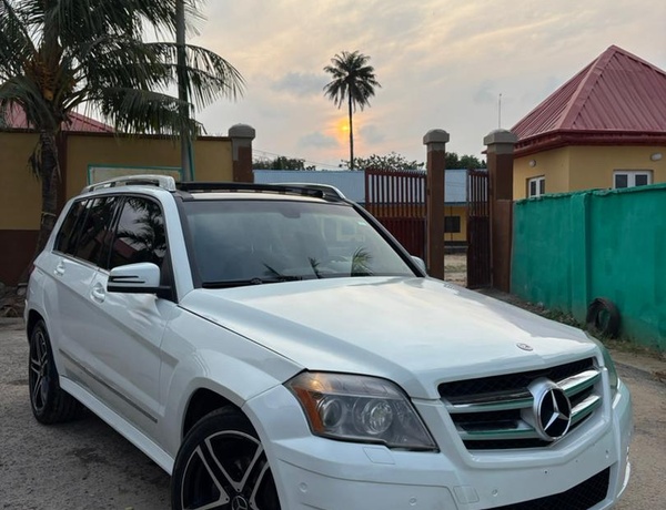 Registered Benz GLK 350 2012 in Yaba