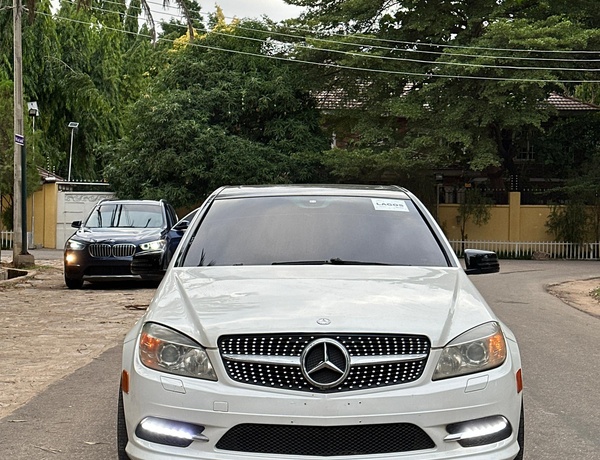 TOKS STANDARD 2008 MERCEDES BENZ C300 FOR SALE
