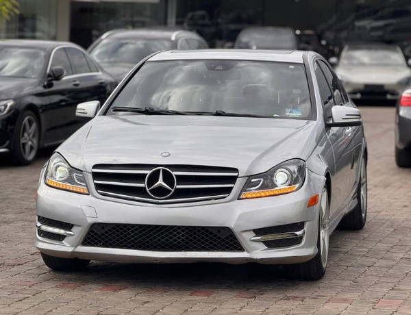 TOKS STANDARD 2013 MERCEDES BENZ C350 FOR SALE