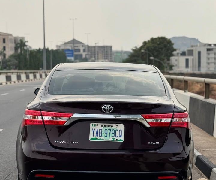 TOYOTA AVALON IN ABU...