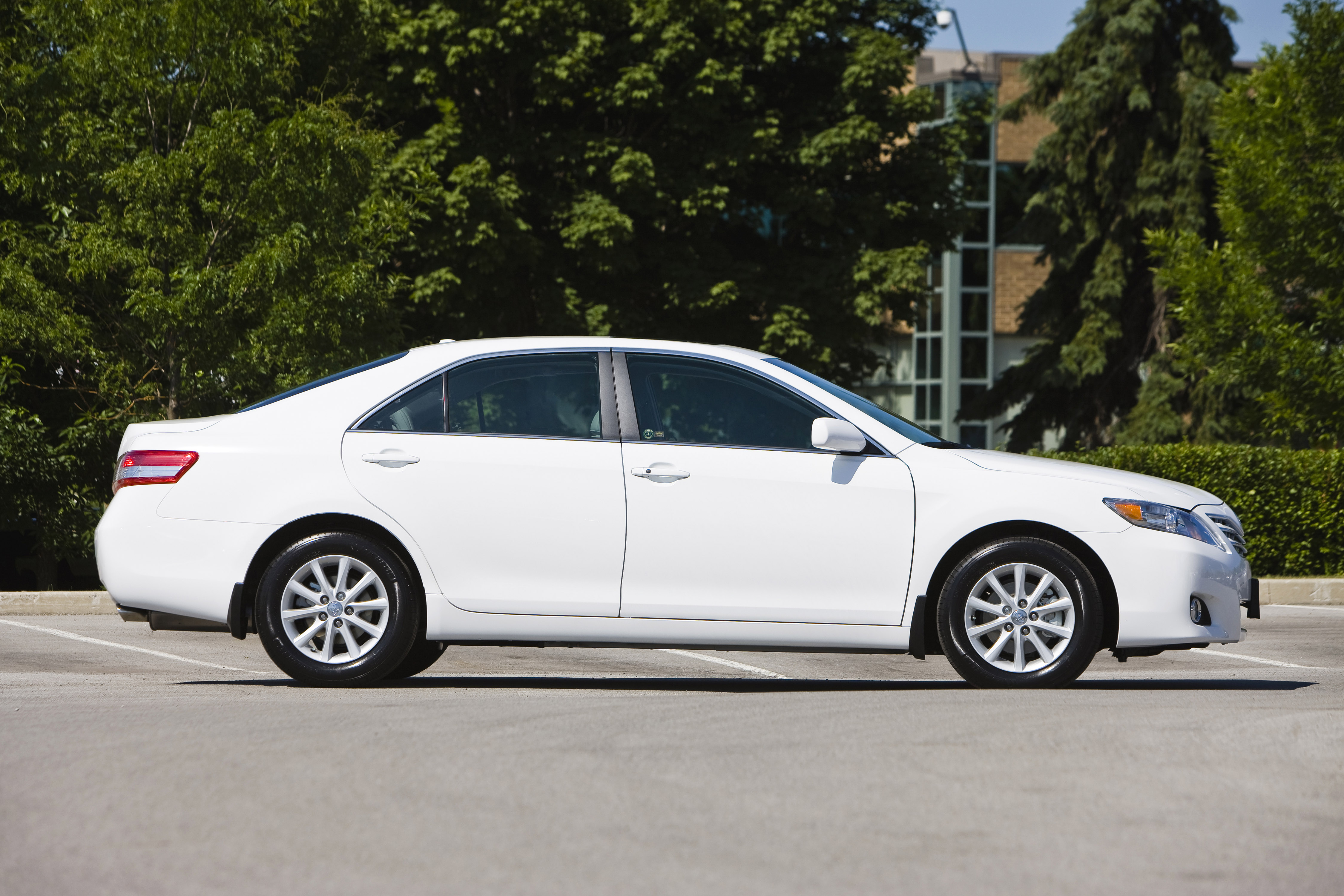  TOYOTA CAMRY XLE 