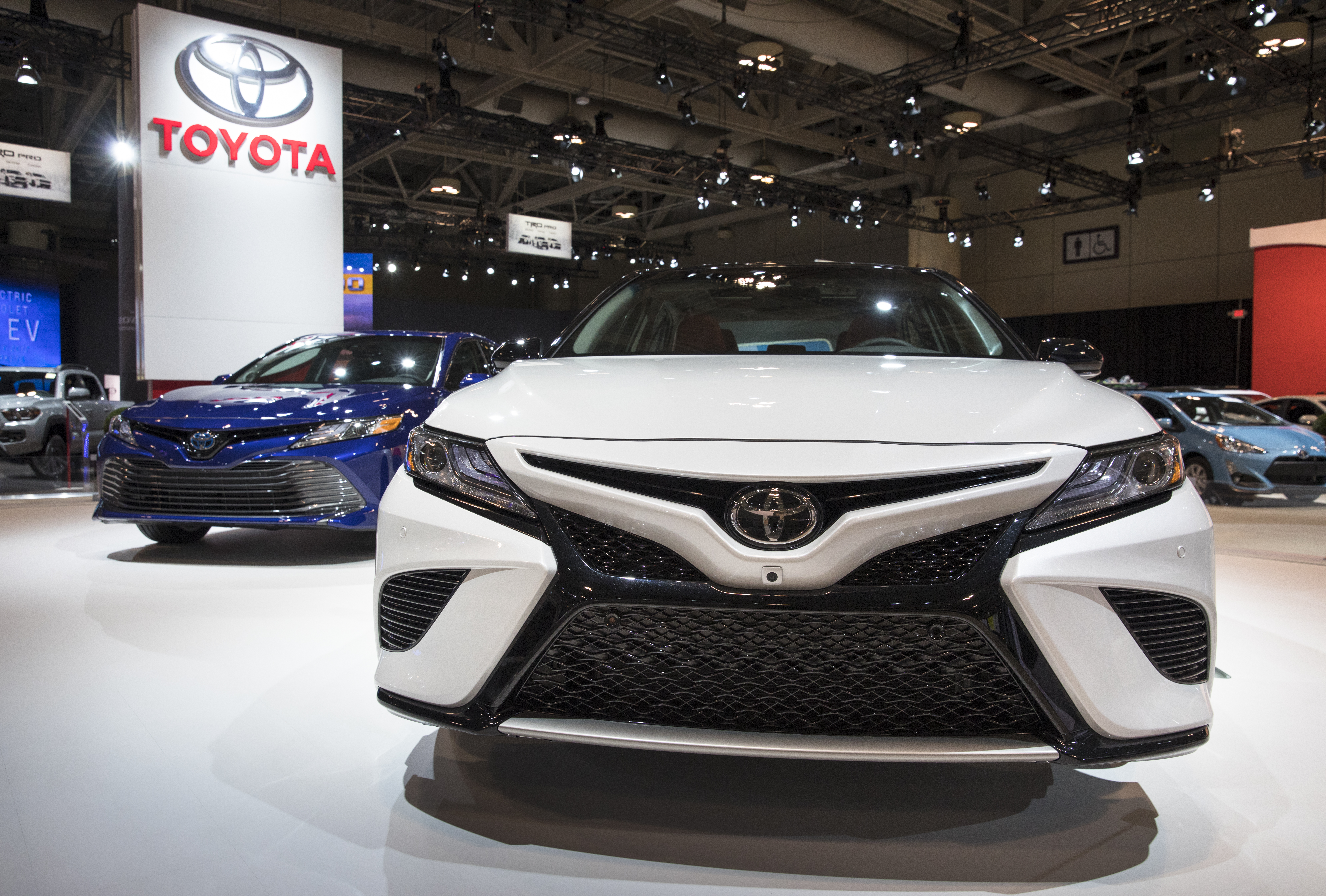 TOYOTA CAMRY XSE