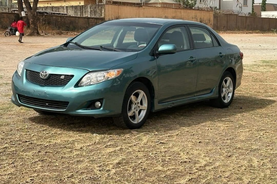 TOYOTA COROLLA IN AB...