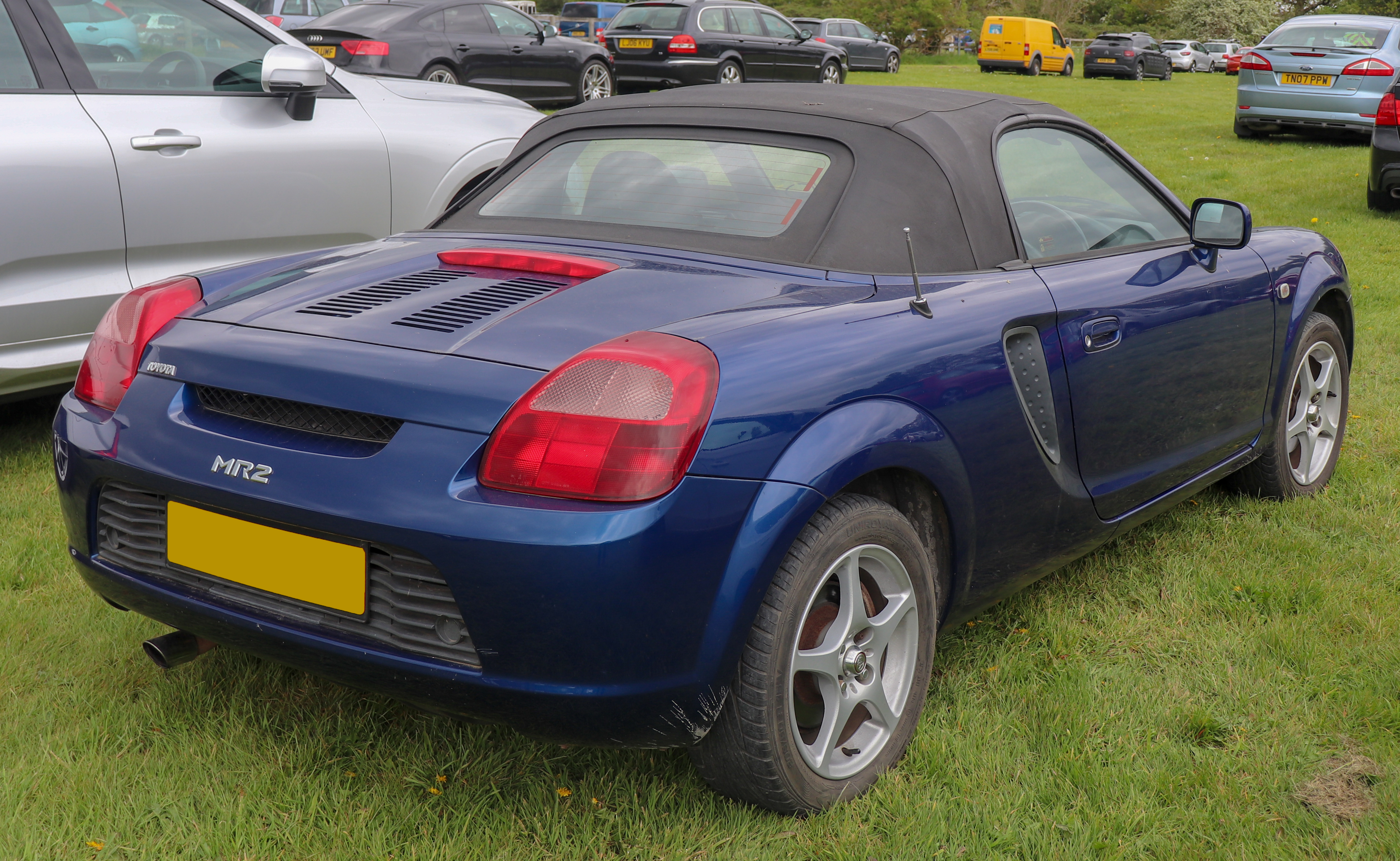  Toyota MR2 