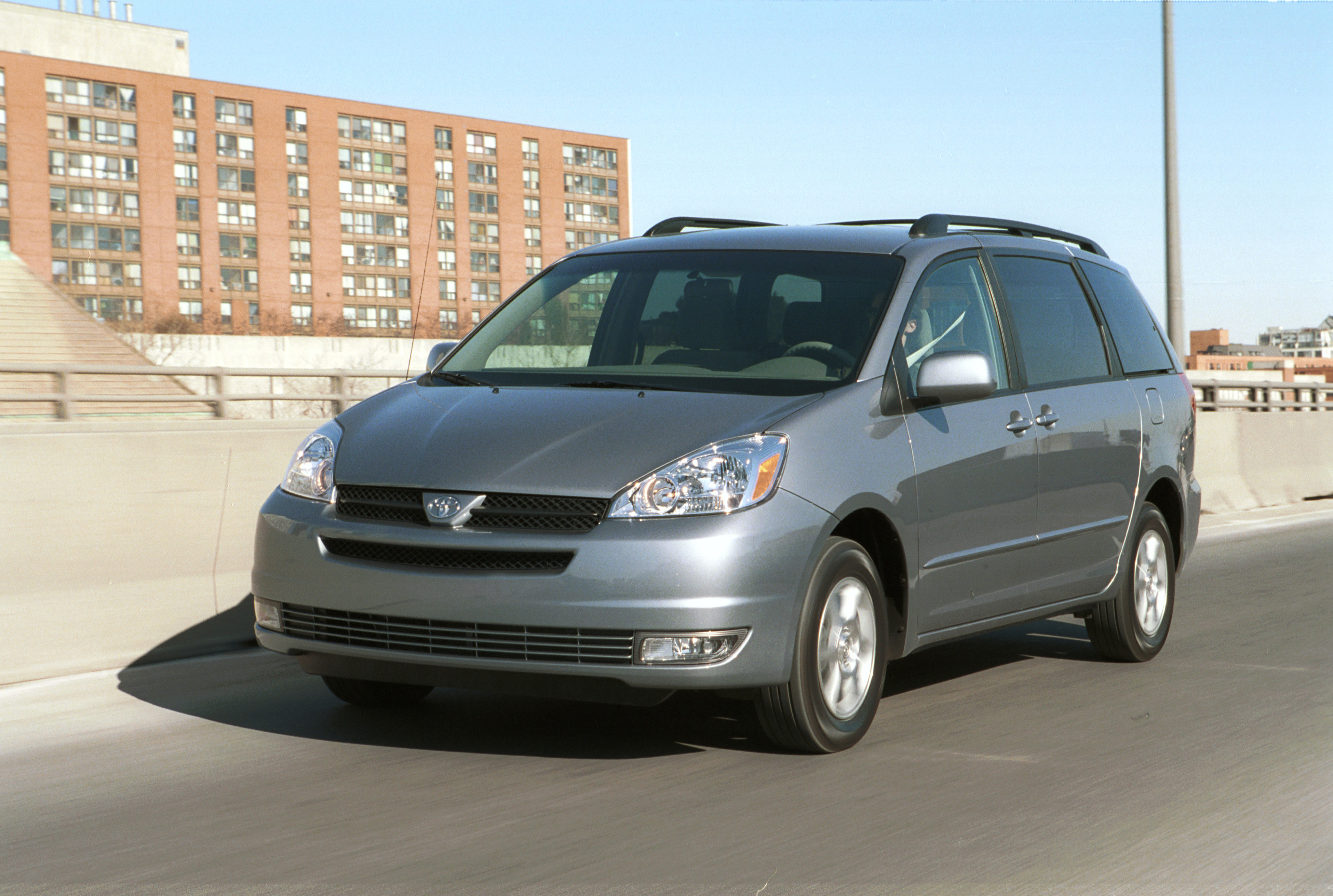  Toyota Sienna SE 