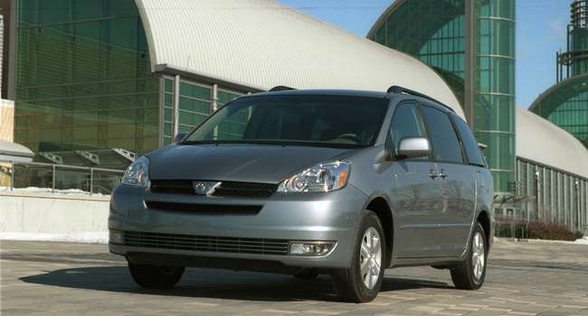 Toyota Sienna SE 2004
