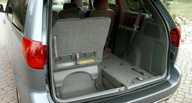 Toyota Sienna SE 2004