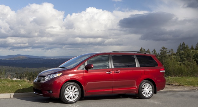 Toyota Sienna SE 2012
