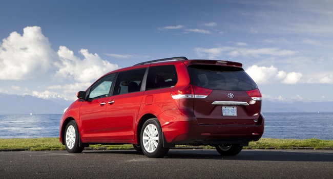 Toyota Sienna SE 2012
