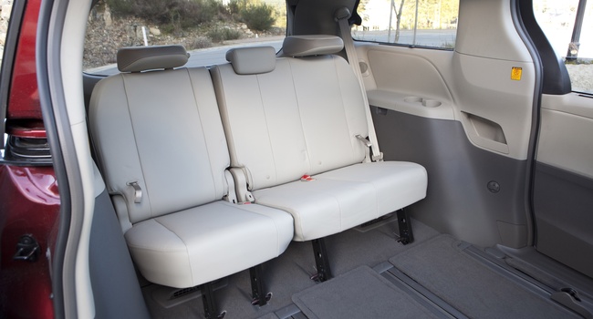 Toyota Sienna SE 2012