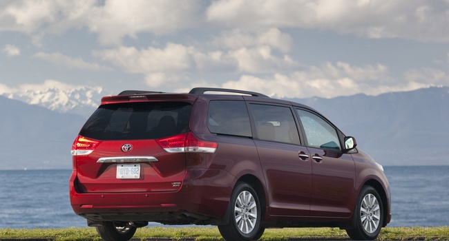 Toyota Sienna SE 2012