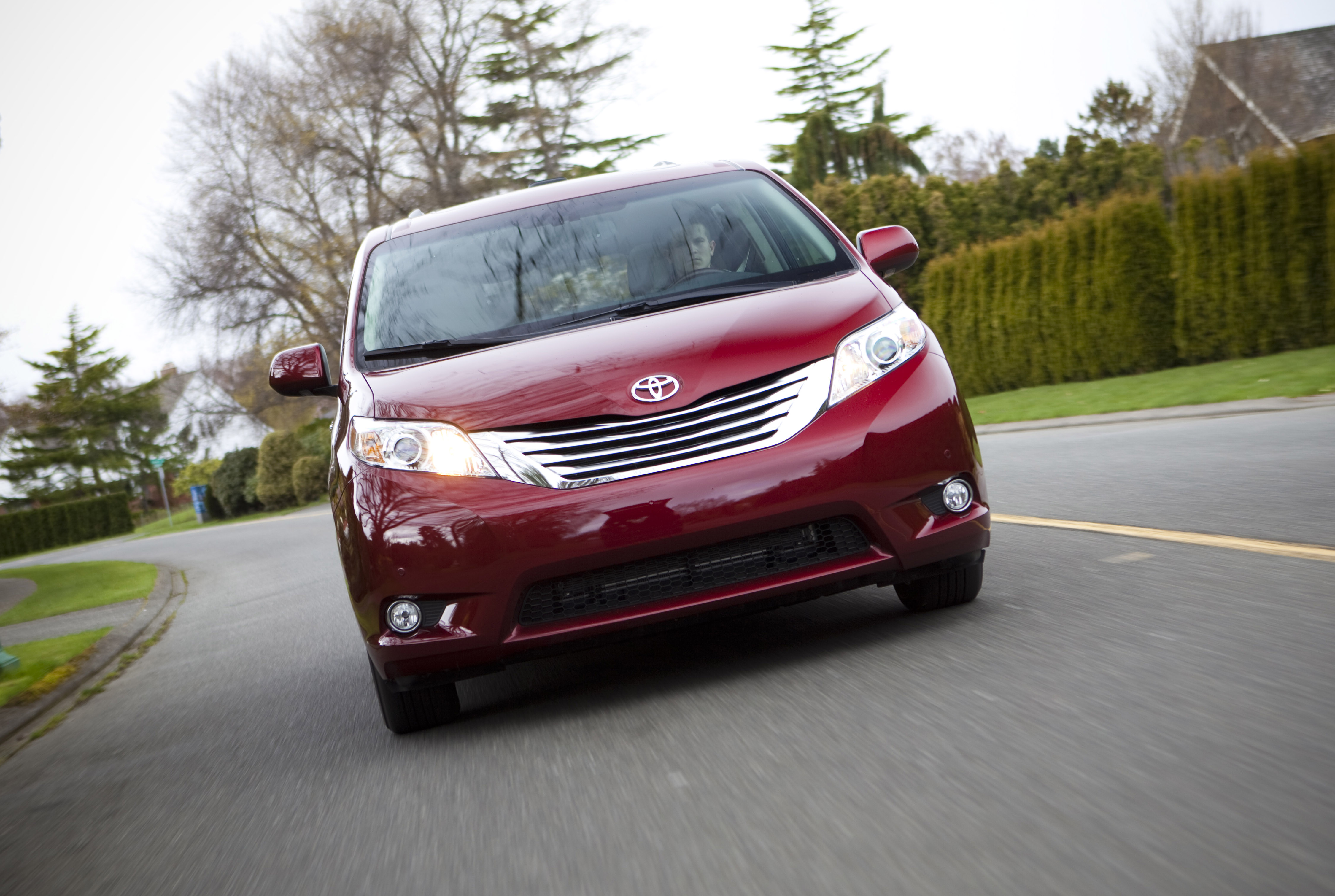  Toyota Sienna SE 