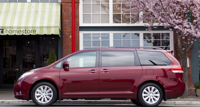 Toyota Sienna SE 2012