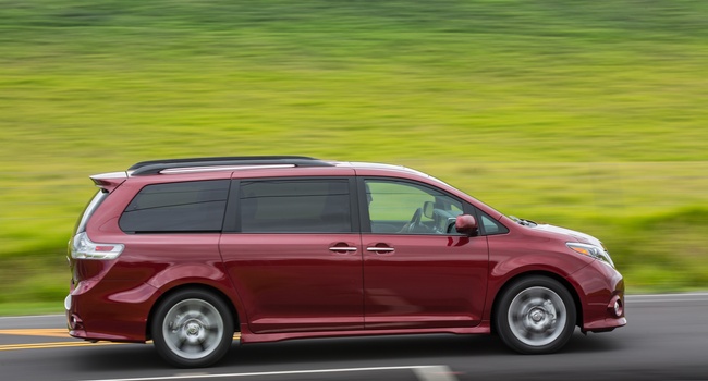 Toyota Sienna SE 2015