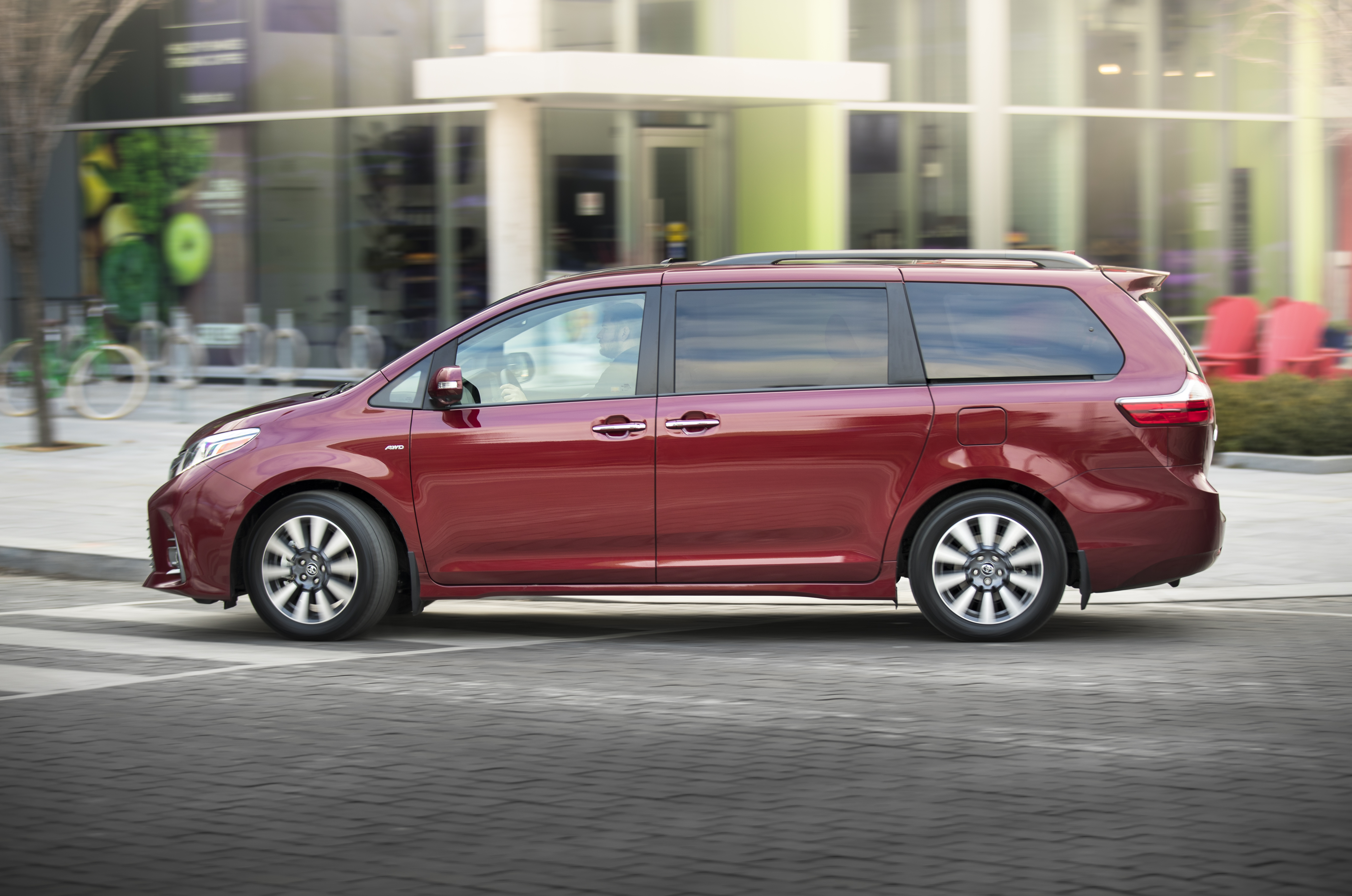  Toyota Sienna SE 